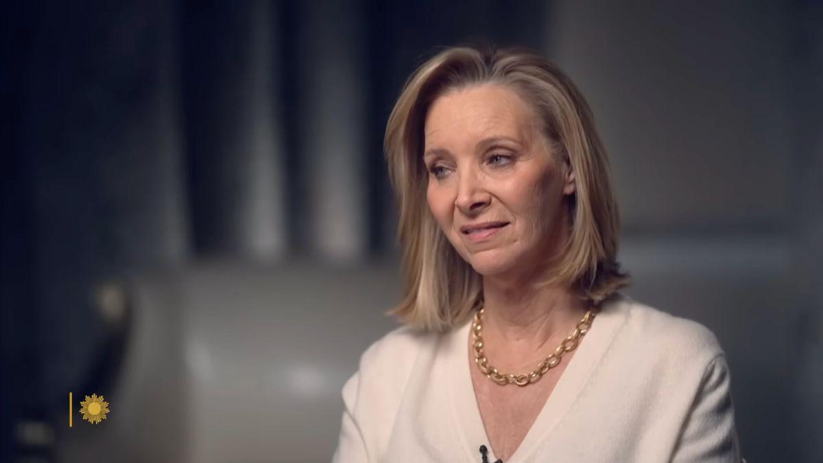 Image of Lisa Kudrow looks back fondly on 'Friends.'