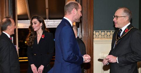kate middleton caught making cheeky joke prince williams beard
