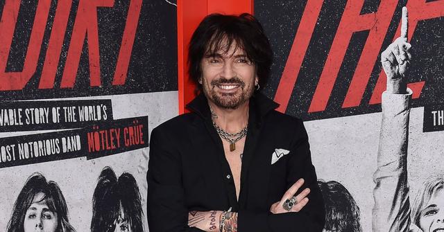 tommy lee distasteful photo