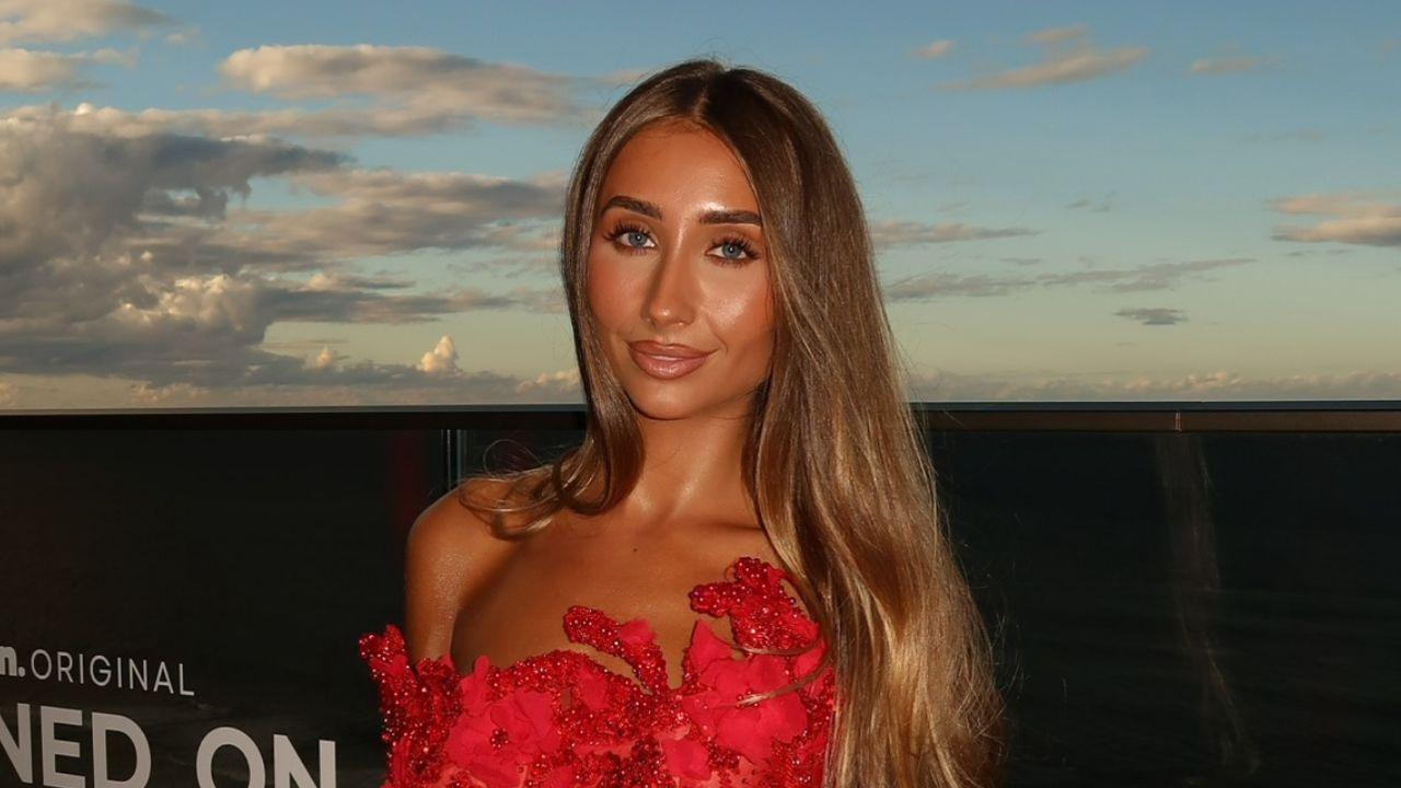 image of Despite her success, Lily Phillips revealed she constantly compares herself to others.