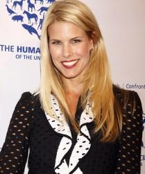 2011__06__beth_stern 209×300.jpg