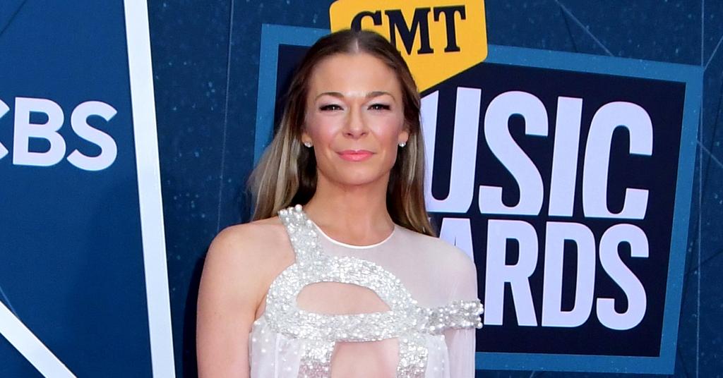 LeAnn Rimes Spotted At Hair Salon In Los Angeles