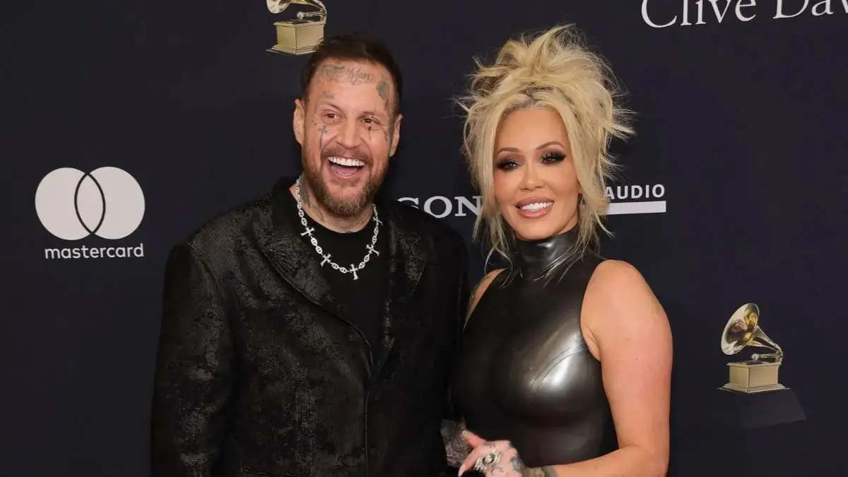 image of jelly roll and bunnie xo