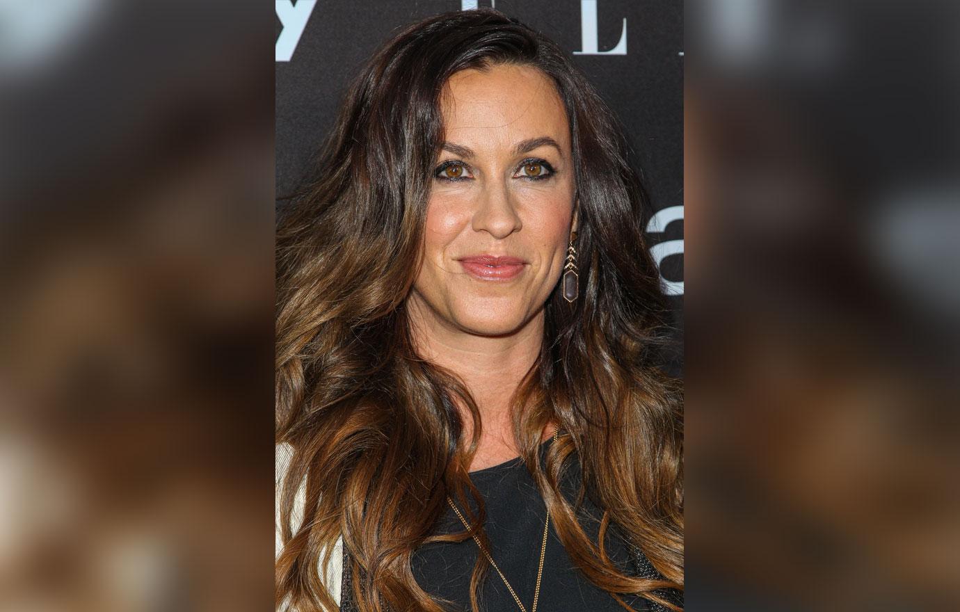 Alanis Morissette Postpartum Struggle