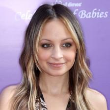 2009__11__g92882383 224×225.jpg