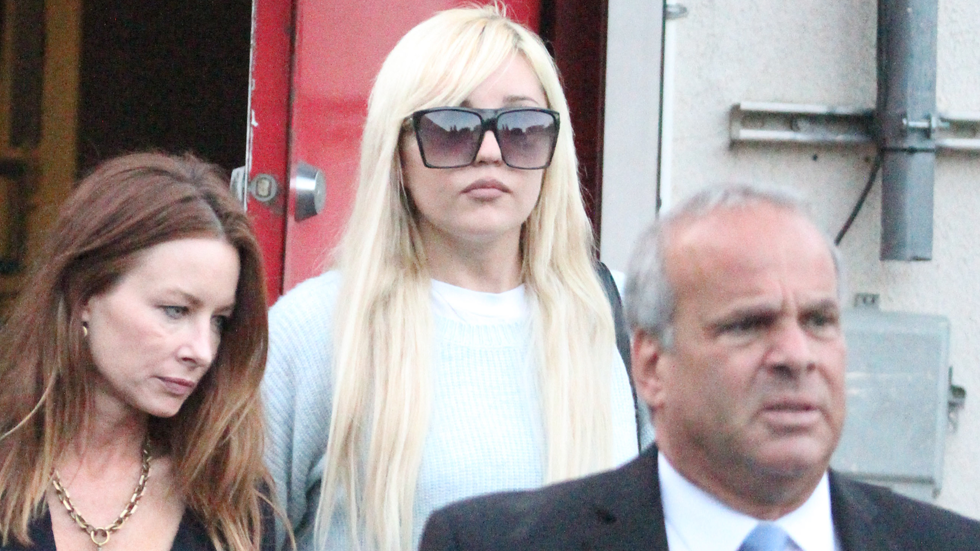 Amanda bynes public outing