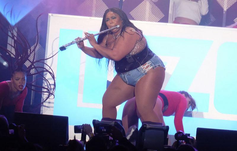 Lizzo says she's close to 'giving up' and 'quitting' music over  body-shaming tweets: 'F--- y'all