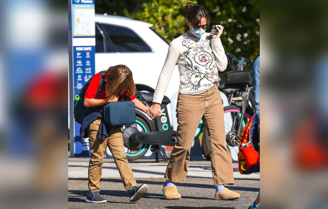 jennifer garner fall ready picks up son samuel from school pics