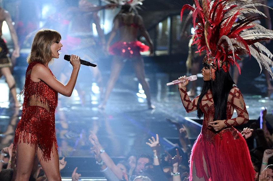 Taylor swift nicki minaj 2015 mtv vmas 04