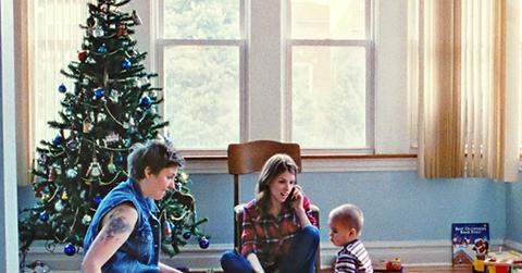 Anna kendrick lena dunham happy christmas