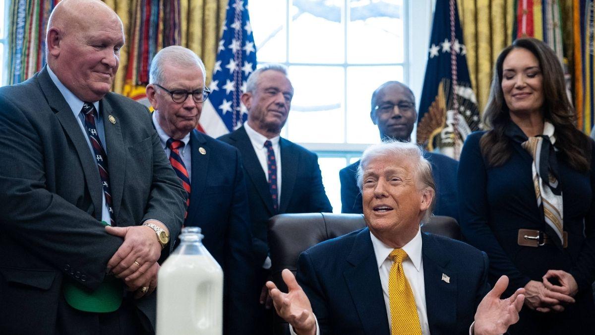 Photo of 'Whether you’re a Democrat or a Republican, whole milk is right,' the president declared at the meeting.