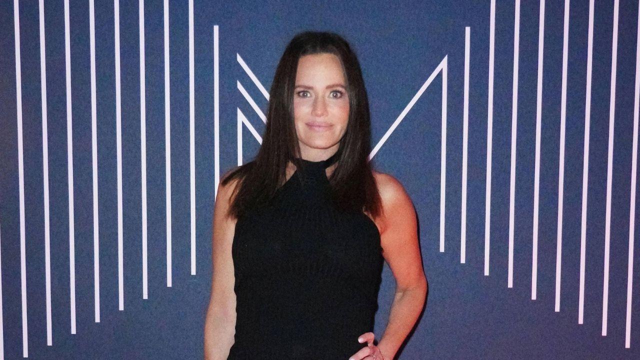 pic of Meredith Marks.