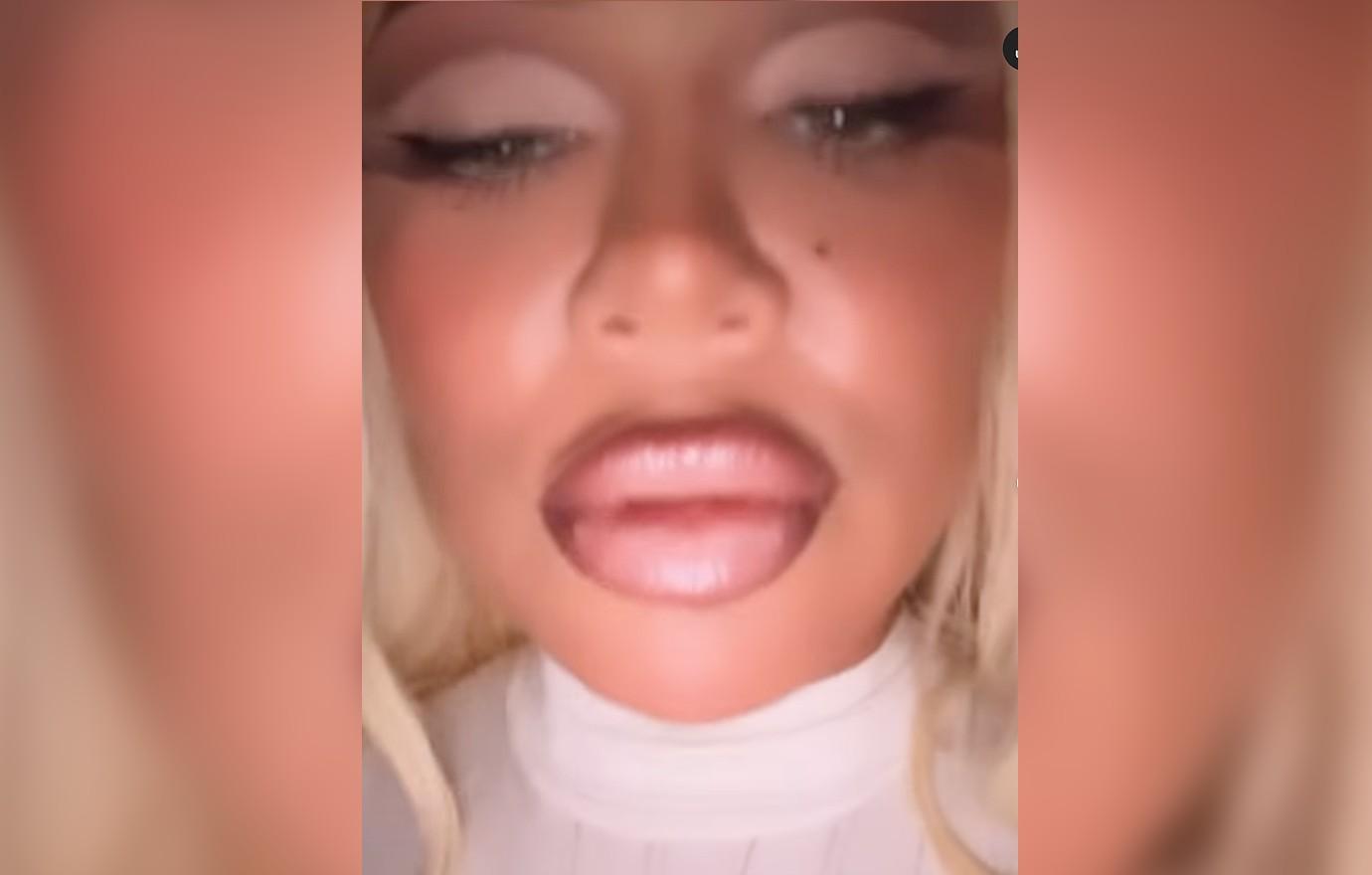 Khloé Kardashian Accused Of Blackfishing Over Bratz Costume