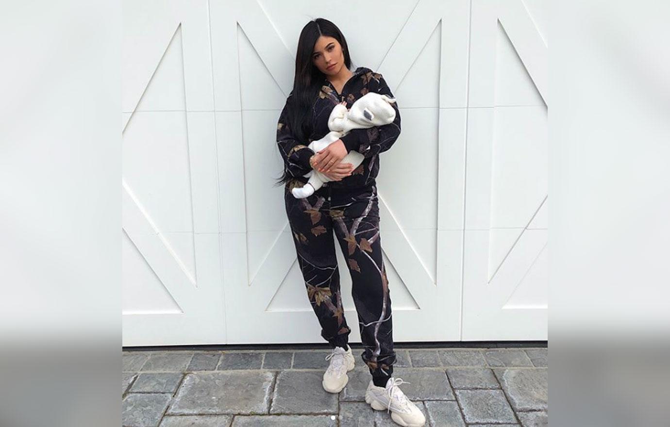 Kylie Jenner Stormi Videos Photos 02