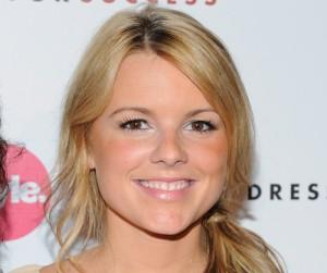 2010__09__Ali_Fedotowsky_Sept10news 300×289.jpg
