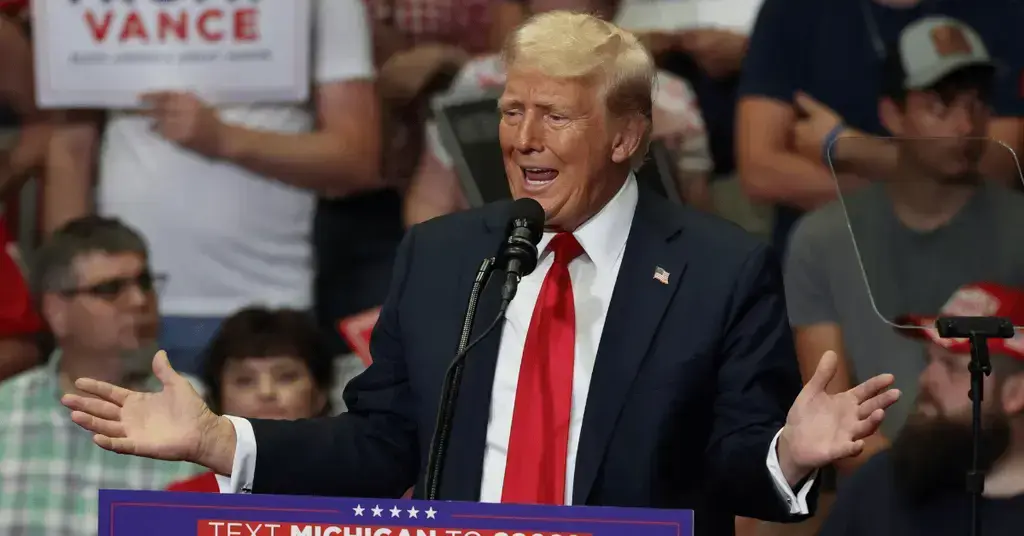 Image of Kamala Harris claimed Donald Trump praised her during a private phone call.
