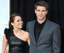 2010__03__miley_cyrus_liam_hemsworth_March26news 225&#215;188.jpg