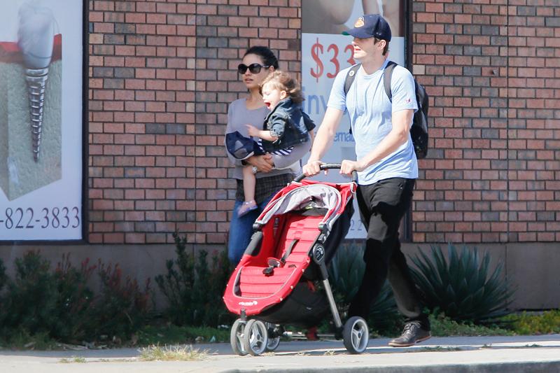 Mila Kunis, Ashton Kutcher & Daughter Get Lunch In Marina Del Rey