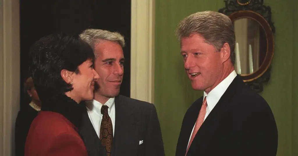 photos of bill clinton jeffrey epstein and ghislaine maxwell resurface