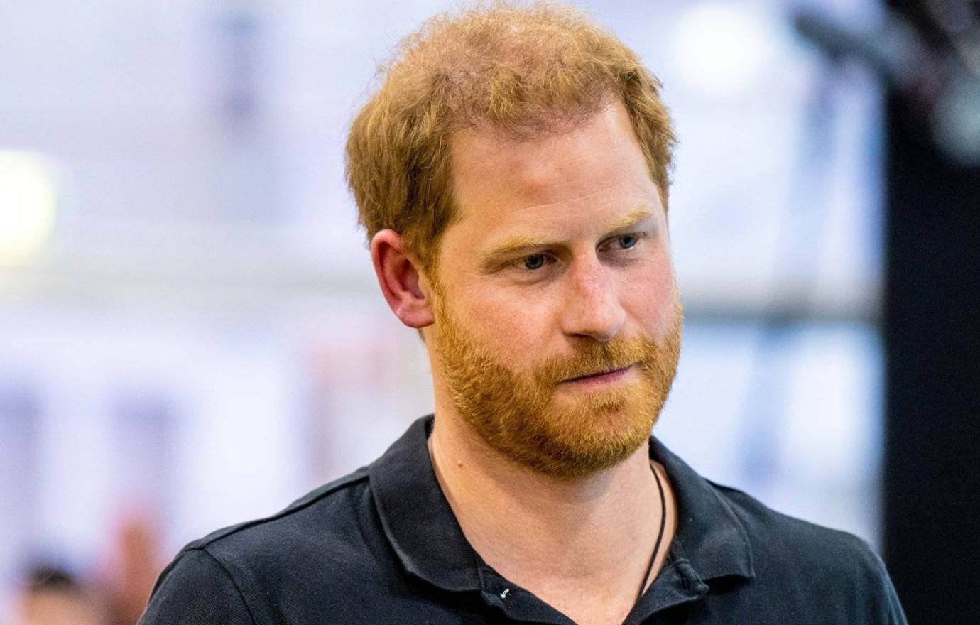 prince harry fears memoir insensitive queen elizabeth king charles