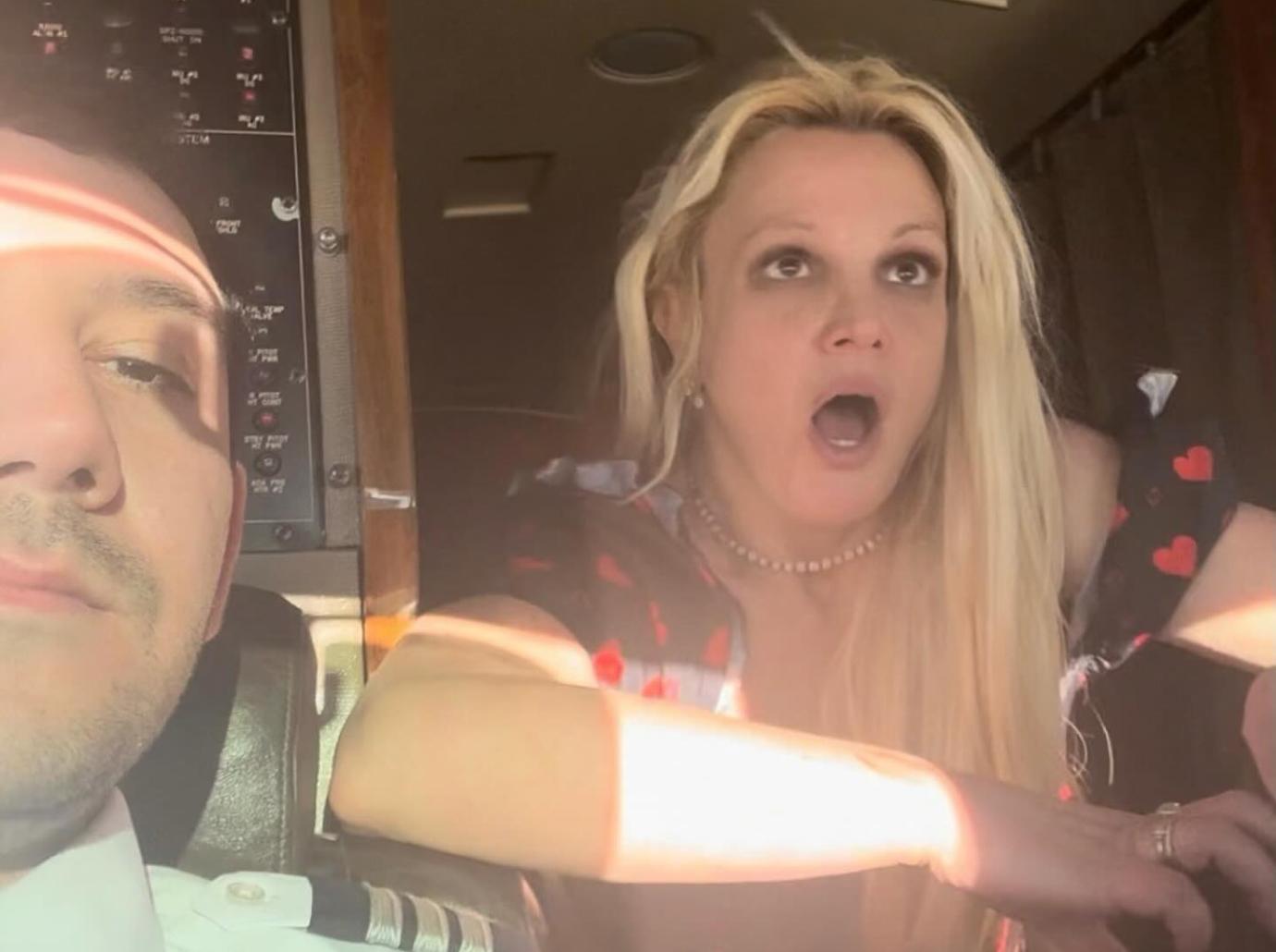 Britney Spears Helps Pilot Fly Plane While Hanging In Cockpit: Watch