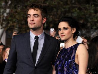 Robert pattinson kristen stewart june19 m.jpg