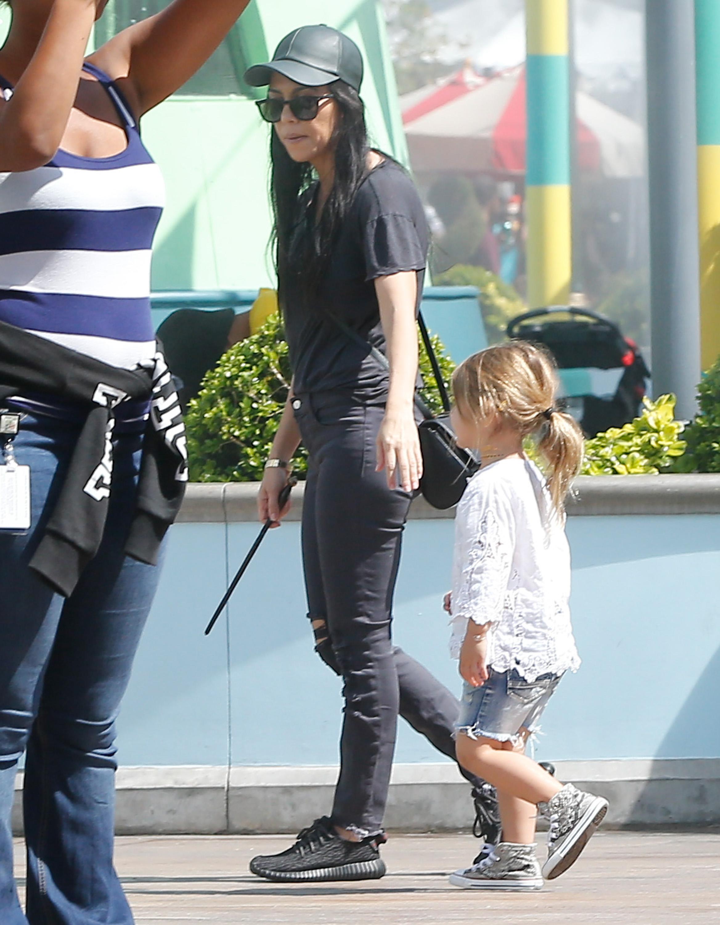 Exclusive&#8230; Scott Disick, Kourtney Kardashian &amp; Family At The Wizarding World of Harry Potter ***NO WEB USE W/O PRIOR AGREEMENT &#8211; CALL FOR P