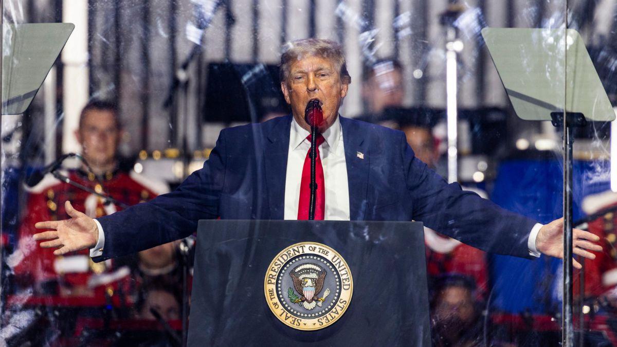Image of Donald Trump became the focus of political jokes throughout the ceremony.