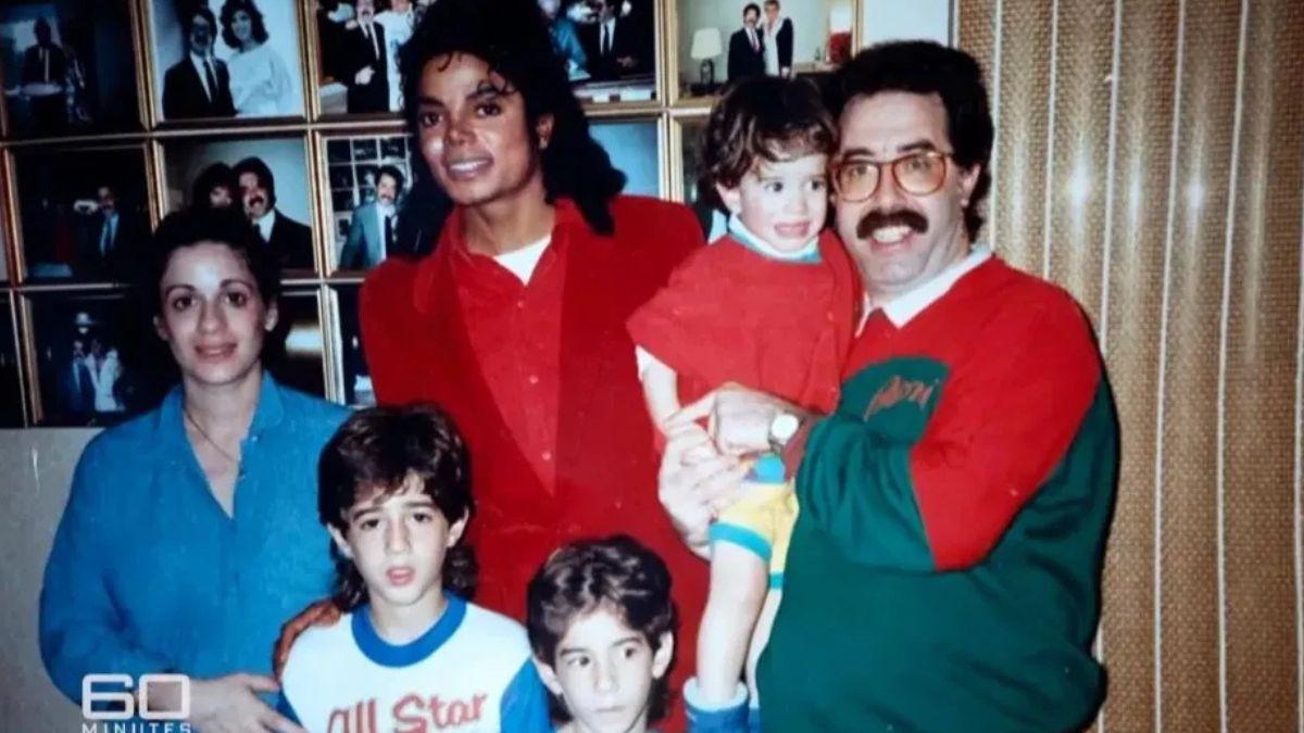 image of Michael Jackson and cascio family 