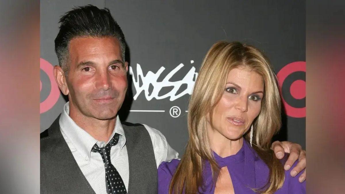 Image of Mossimo Giannulli and Lori Loughlin's split was revealed in October 2025.