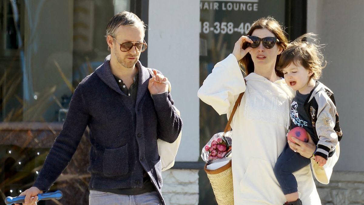 Image of Anne Hathaway shares sons Jonathan and Jack with husband Adam Shulman.