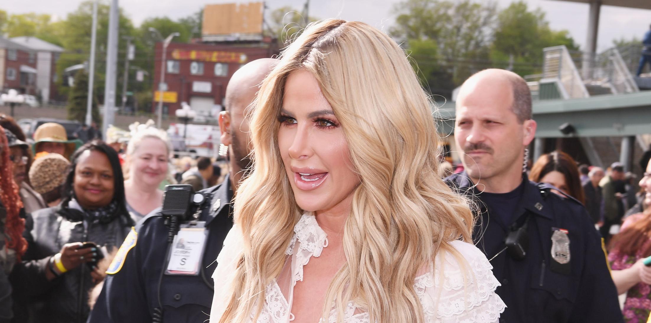 Kim Zolciak Hosts Kentucky Derby Hat Contest At Empire City Casino At Yonkers Raceway