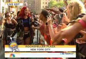 2011__05__Rihanna_Today_May27newsnea 300×207.jpg