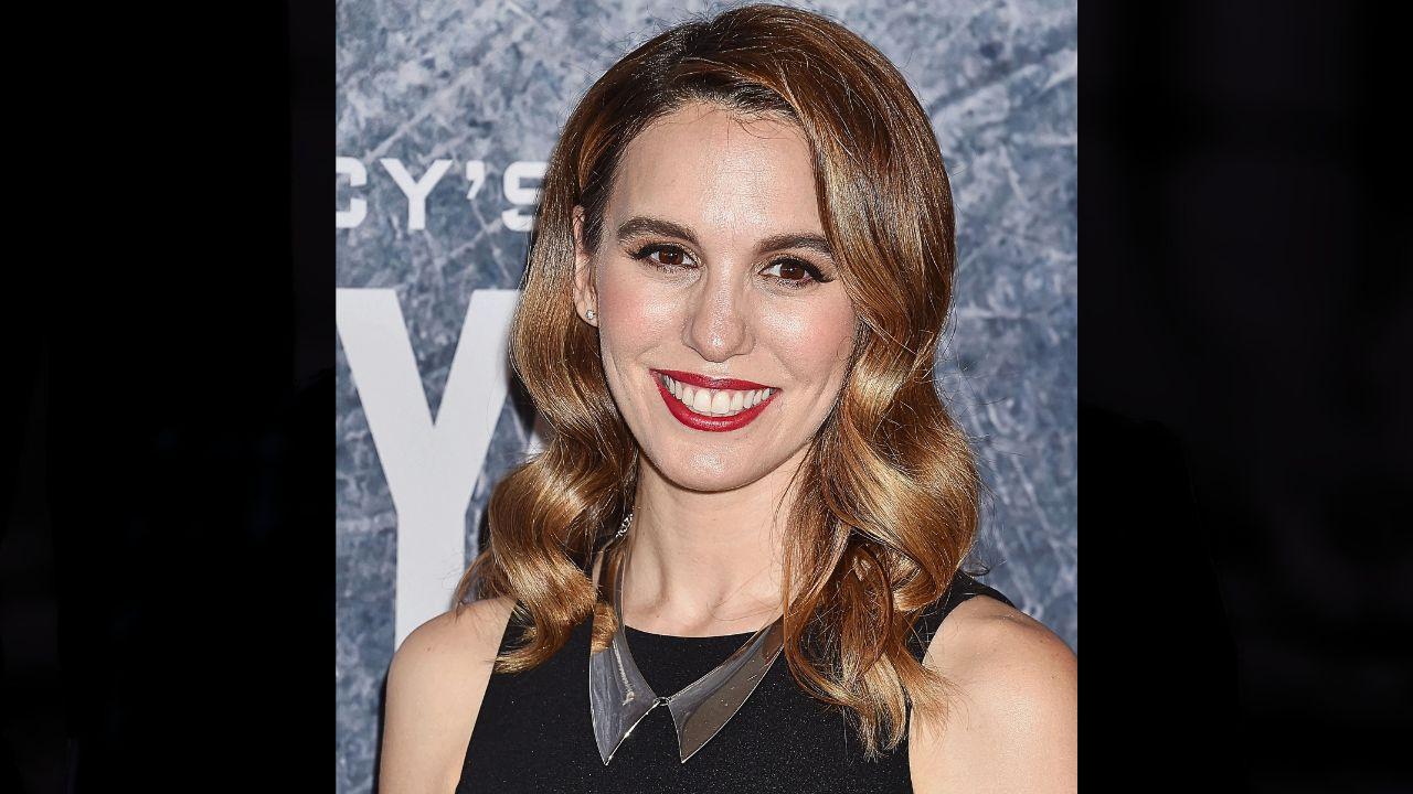 Image of Christy Carlson Romano.