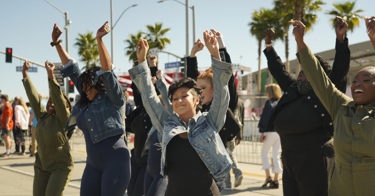 universal standard flash mob los angeles super bowl