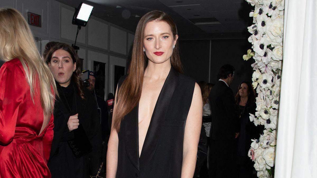 who plays caroline kennedy on love story meet grace gummer
