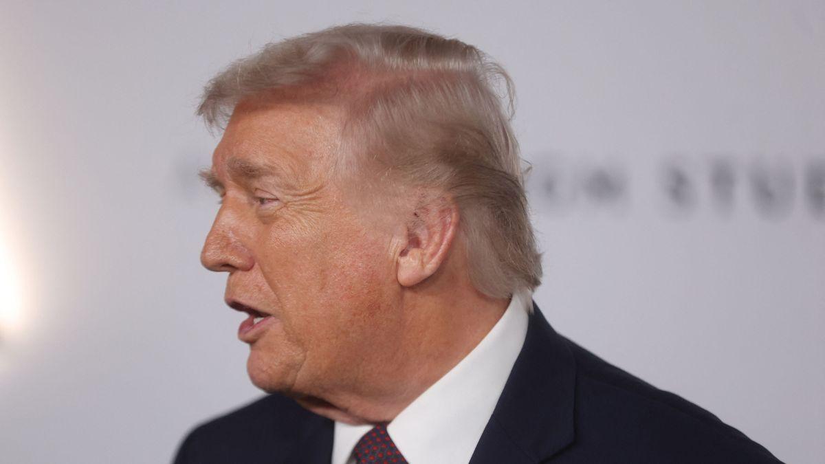 image of The president was fixated on decor, the book claims.