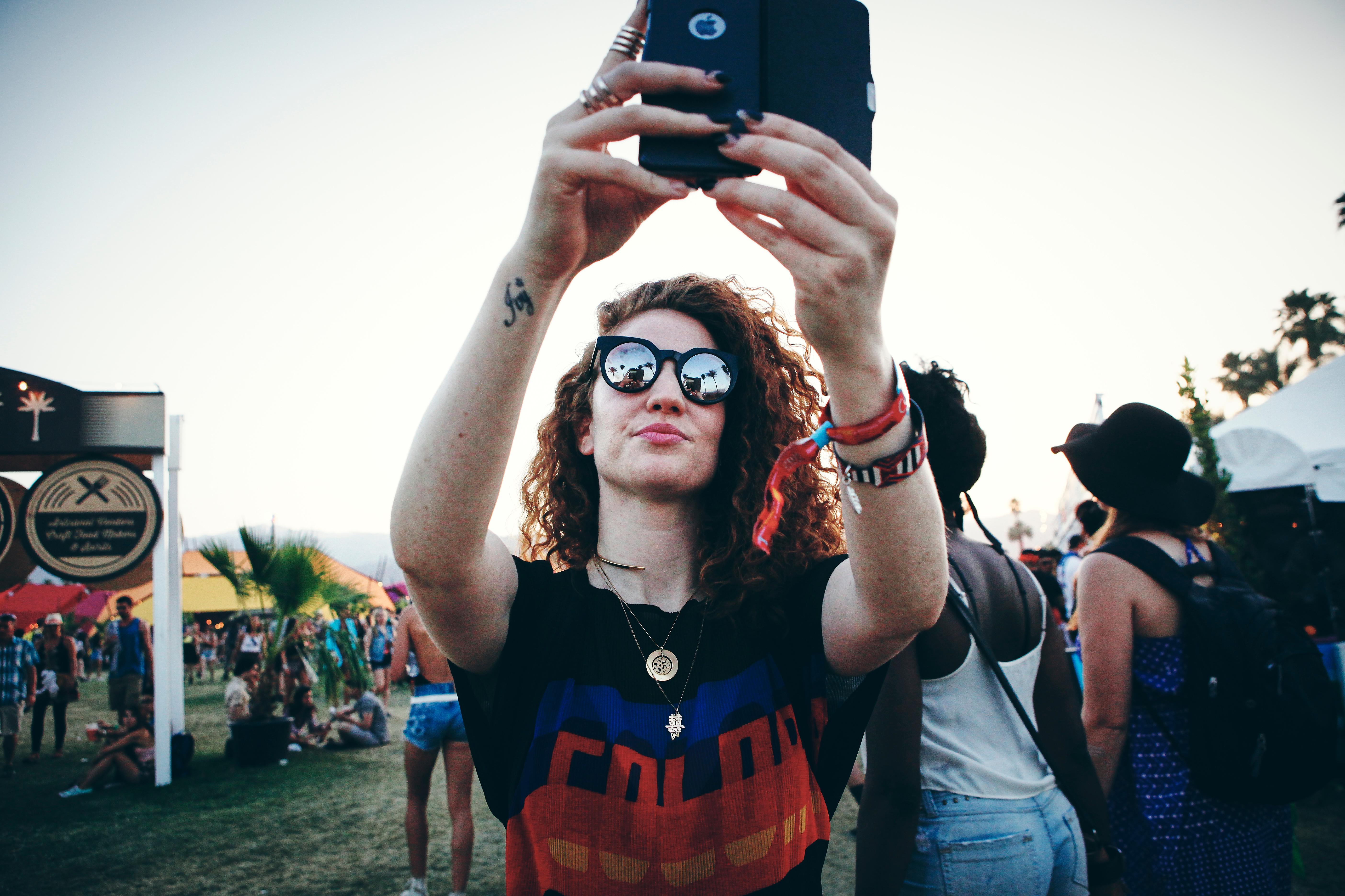 20150411_Coachella_Day2_AMEX_Jess Glynne_0043