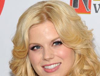 Megan hilty april13 rm.jpg