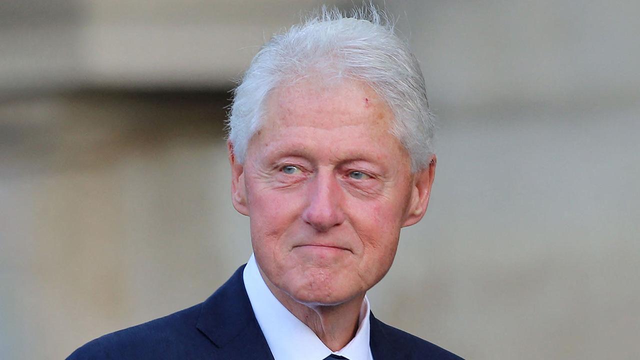 Image of The former president raised $3 million for Florida's Democratic gubernatorial candidate, David Jolly.