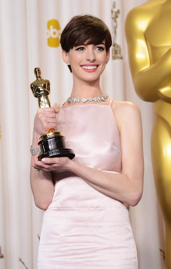 Anne Hathaway 18