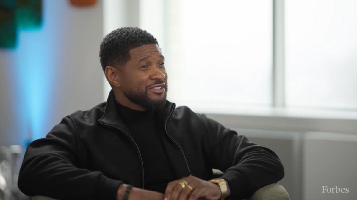 Photo of Usher was ridiculed on social media for praising his 'mentor' Sean 'Diddy' Combs despite his scandals and prison sentence.