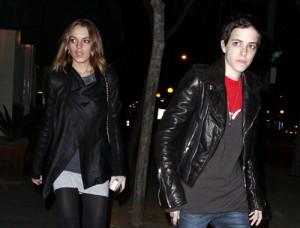 2011__01__Lindsay_Lohan_Samantha_Ronson_Jan5newsnea 300×228.jpg