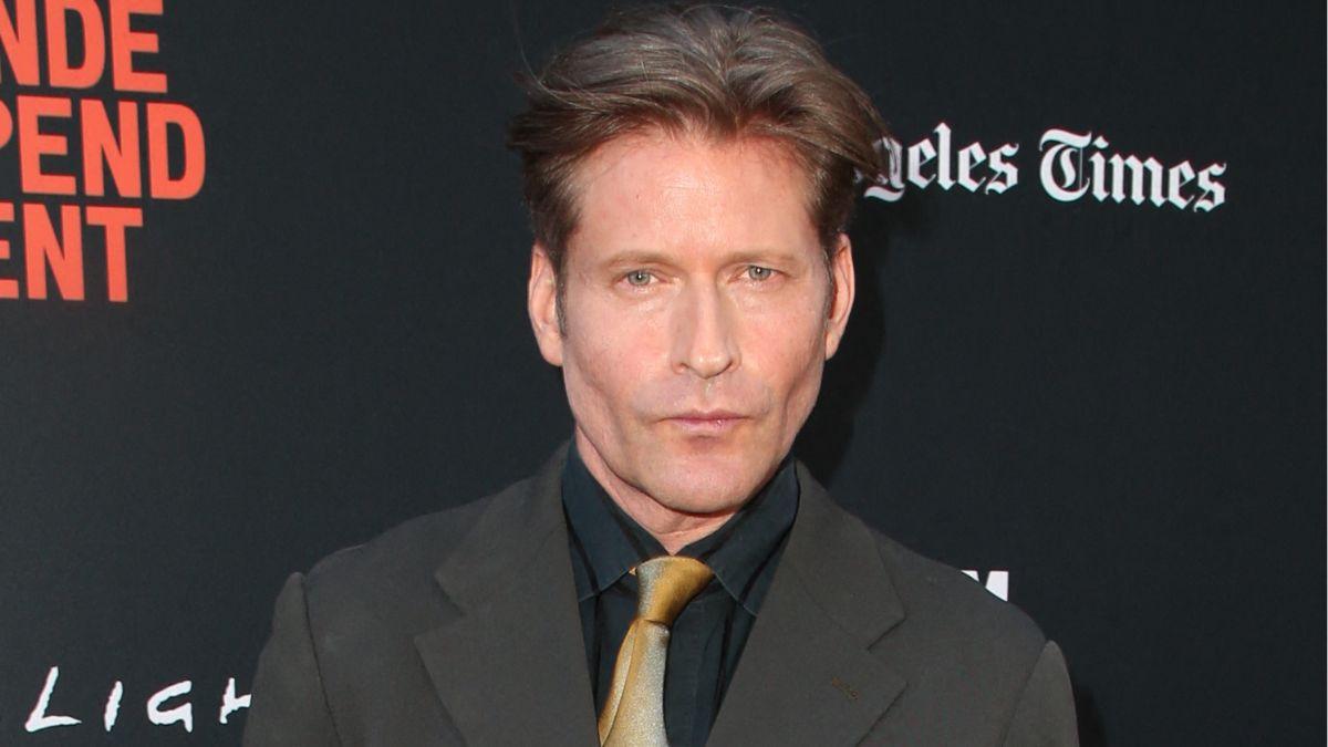 image of Crispin Glover 'intends to vigorously defend himself.'