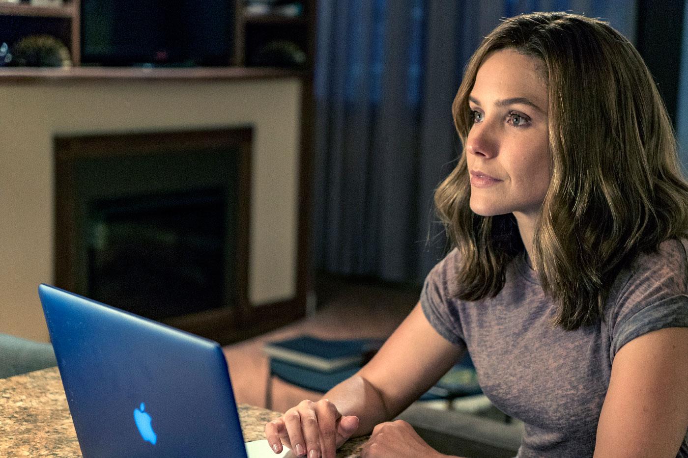 sophia bush reveals why she left Chicago pd 07