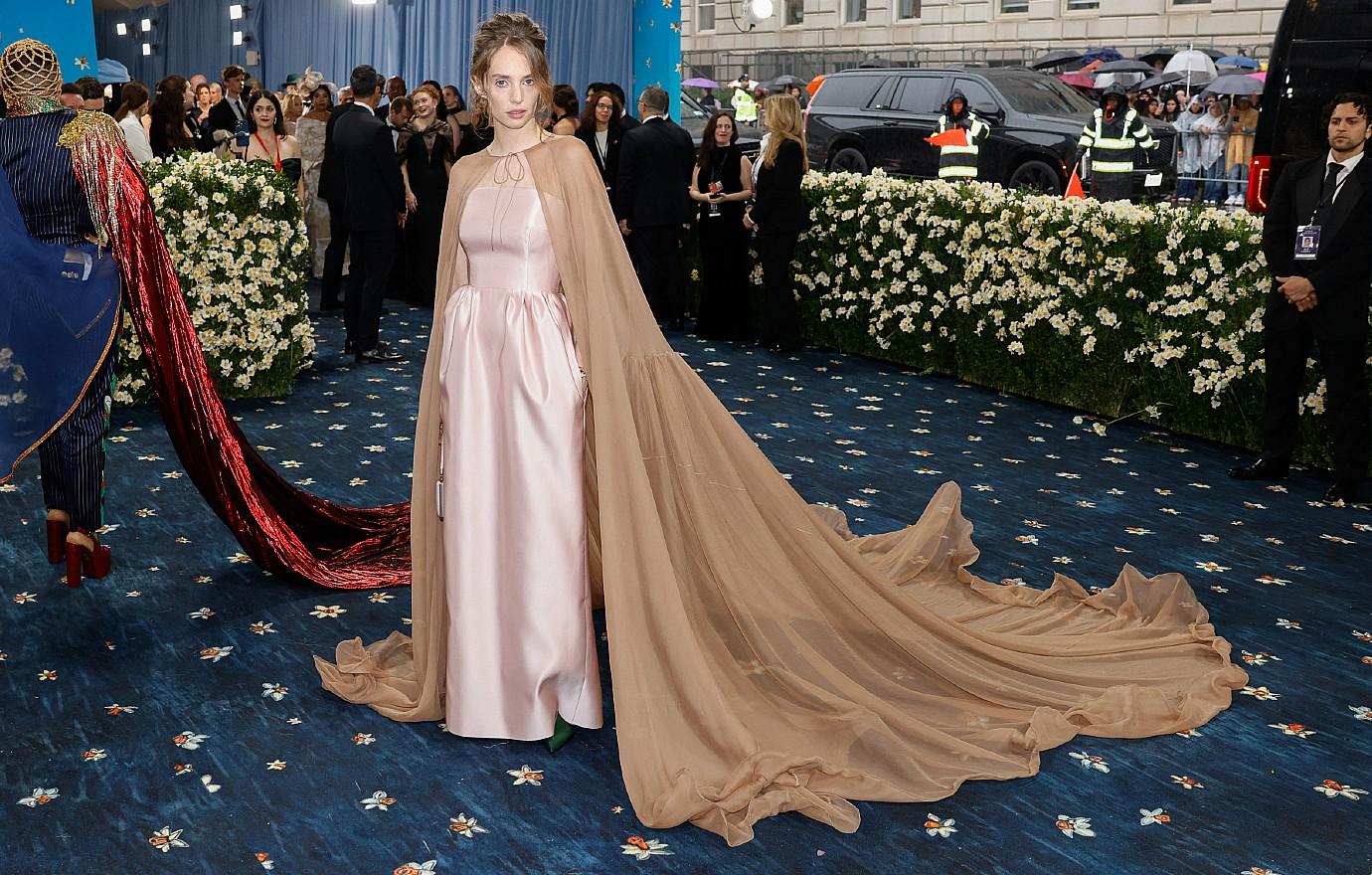 met gala maya hawk