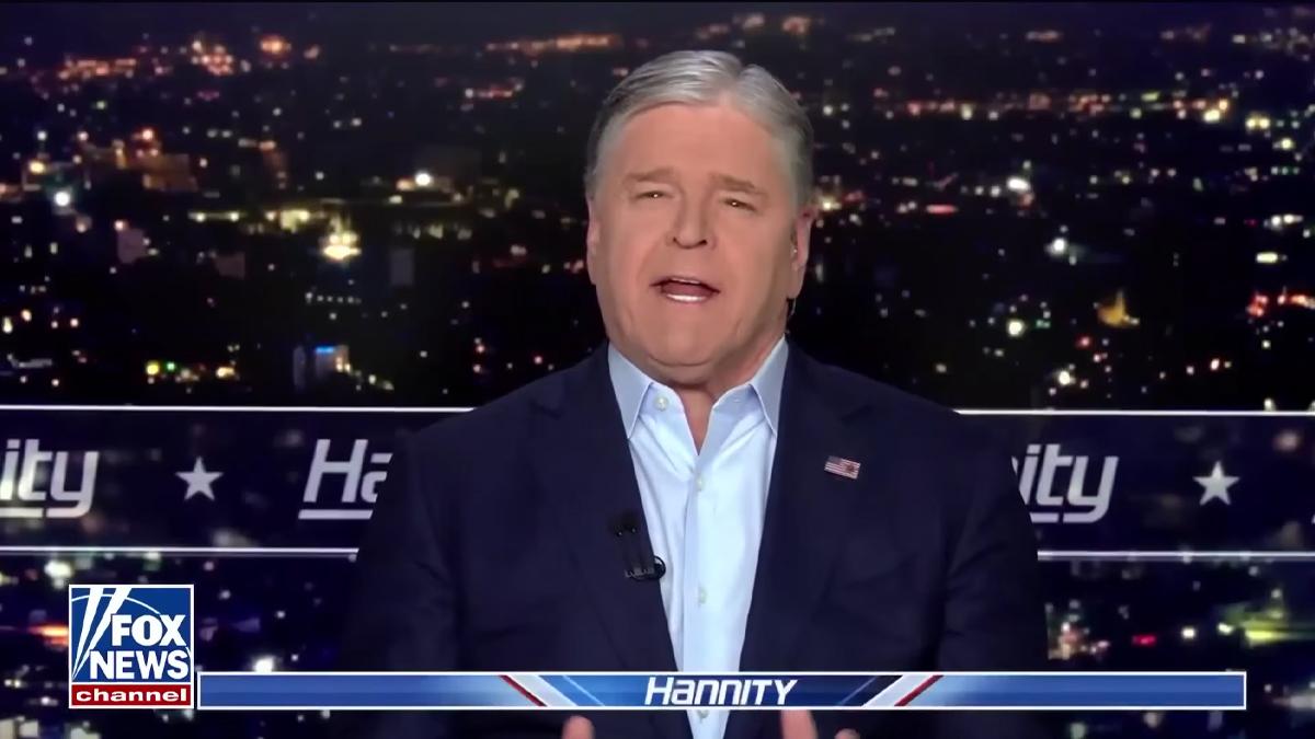 Photo of Sean Hannity's appearance was mocked on 'The Daily Show.'