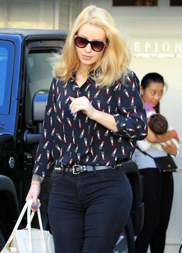 Iggy azalea leaving medical building 04