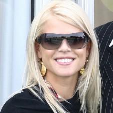 2009__12__elinpics 225×224.jpg