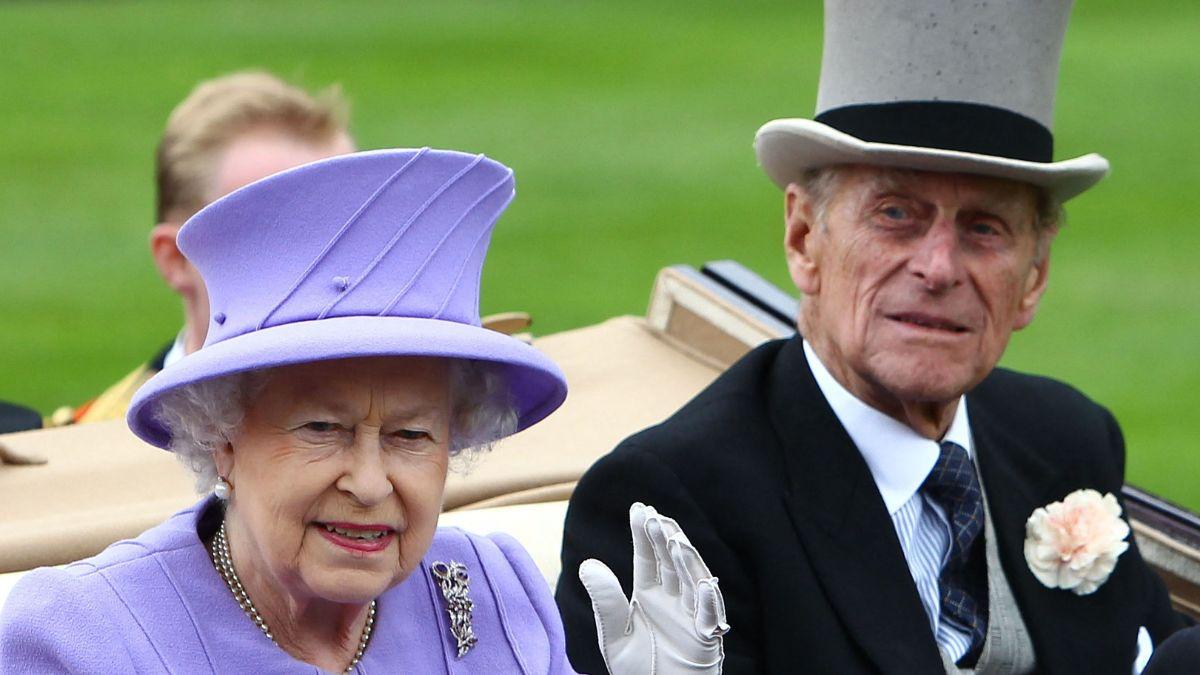 image of queen and prince Philip 